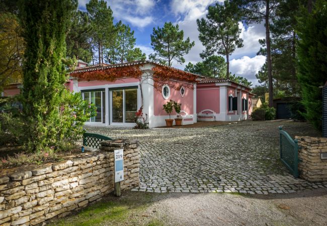 Villa in Sesimbra - Quinta do Peru Golf Retreat Villa in Sesimbra - Quinta do Peru Golf Retreat