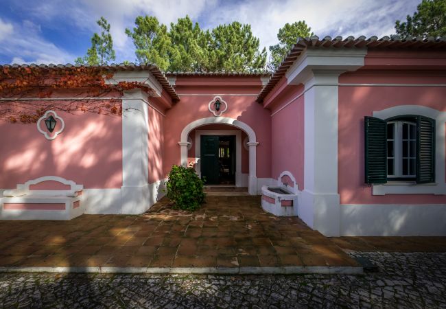 Villa in Sesimbra - Quinta do Peru Golf Retreat Villa in Sesimbra - Quinta do Peru Golf Retreat