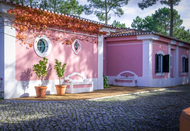 Villa in Sesimbra - Quinta do Peru Golf Retreat Villa in Sesimbra - Quinta do Peru Golf Retreat