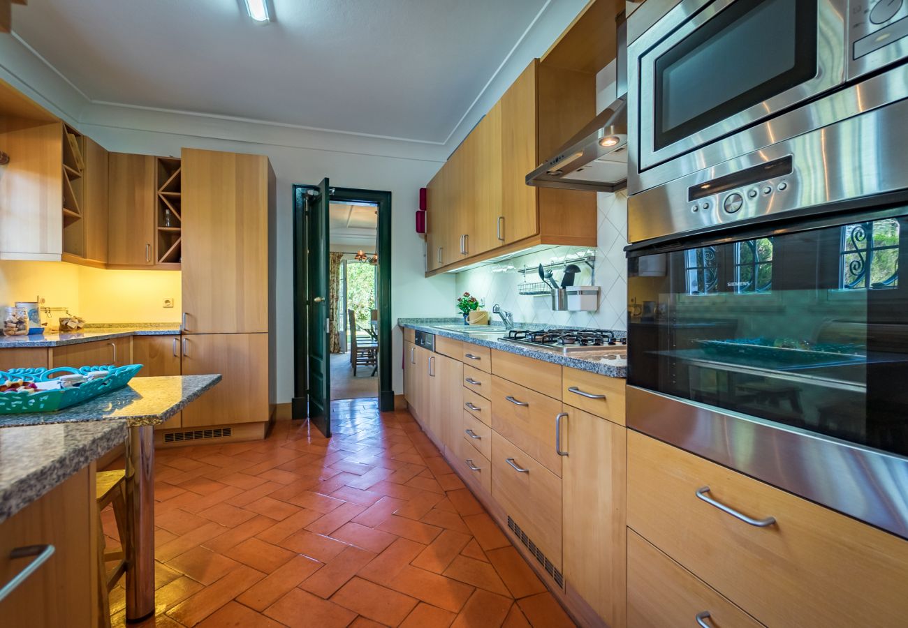 Villa in Sesimbra - Quinta do Peru Golf Retreat Villa in Sesimbra - Quinta do Peru Golf Retreat